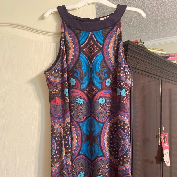 Dress - Picture 1 of 2